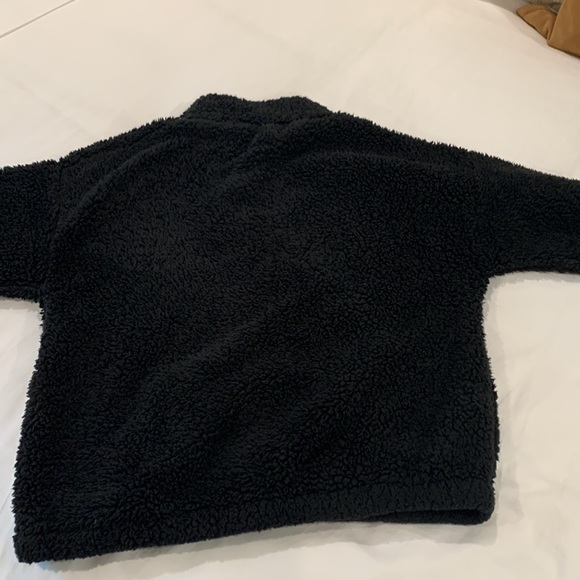 BLACK FUZZY SWEATSHIRT WITH ZIPPER — BRAND: JAC PARKER - Picture 4 of 4